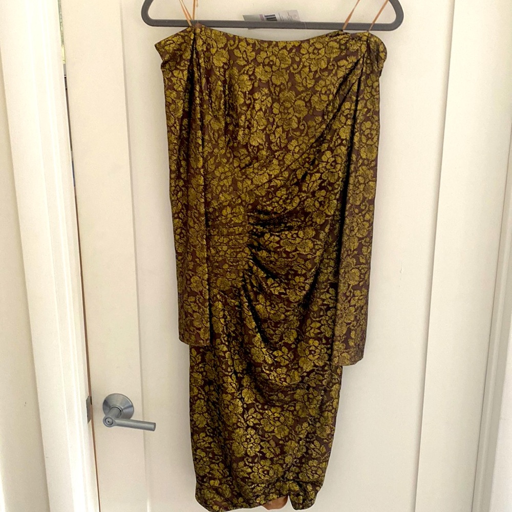 Carmen Marc Valvo, Gold lace “Idol” Dress. Size 6